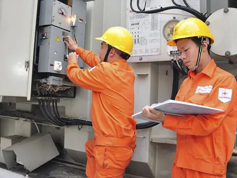 Bộ Công Thương muốn áp dụng sớm khung giờ điện mới ngay mùa nắng nóng: Doanh nghiệp và hộ dân sắp phải thay đổi thói quen dùng điện?