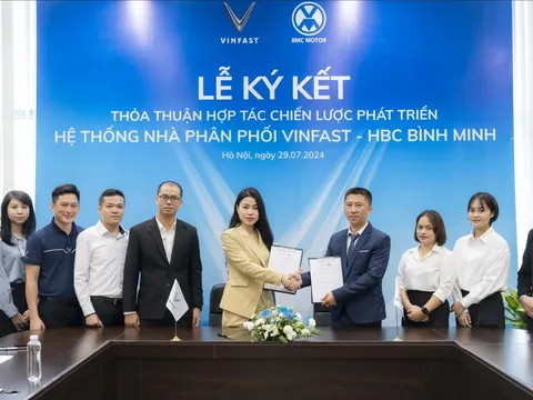 Tin hot: Đại gia đứng sau HBC Bình Minh là ai mà lại "dám chơi lớn", mở 11 showroom xe VinFast của tỷ phú Phạm Nhật Vượng trong năm 2024?