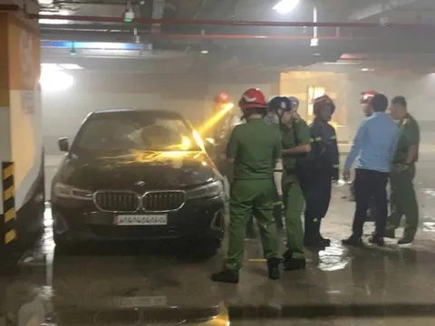 THACO nói gì sau vụ BMW hơn 2 tỷ đồng bốc cháy tại Saigon Centre?