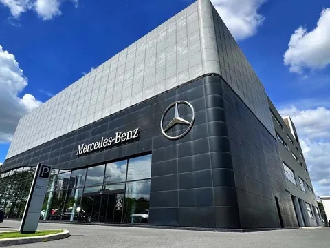 Mercedes-Benz triệu hồi 288 xe tại Việt Nam: Lỗi khóa cửa có thể khiến xe tự trôi