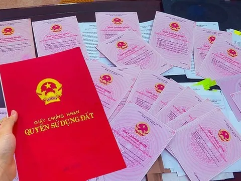 Từ 31/1/2026, Chủ tịch xã được cấp “sổ đỏ” cho người dân