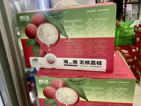 Sốc: Vải thiều Trung Quốc 700.000 đồng/kg ồ ạt đổ bộ chợ Việt, vẫn cháy hàng
