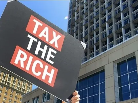 Giàu cũng kêu gọi… đánh thuế người giàu!