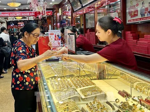 Cập nhật giá vàng ngày 10/1: "Lên, xuống, đứng yên" đủ cả!