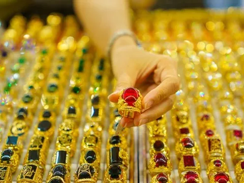 Giá vàng 9/7: Sau cú hồi nhẹ, thị trường lao dốc hàng loạt!