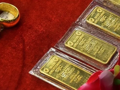 NÓNG: Thủ tướng Phạm Minh Chính vừa có công điện “siết” thị trường vàng, yêu cầu Ngân hàng Nhà nước (NHNN) ra tay mạnh mẽ để ổn định, thu hẹp chênh lệch giá vàng trong nước – thế giới.