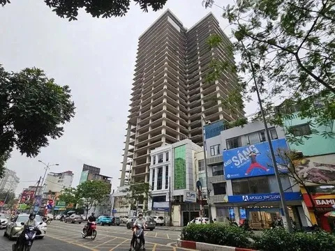 Nhìn lại những thương vụ sang tay, đổi chủ “đất vàng” năm 2025