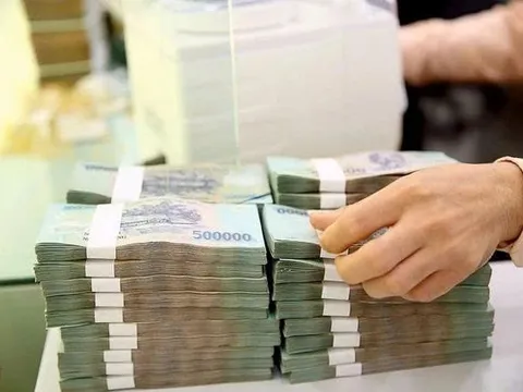 Một “ông lớn” ngân hàng đã bơm hơn 2 triệu tỷ đồng ra thị trường, siết mạnh vốn vào bất động sản