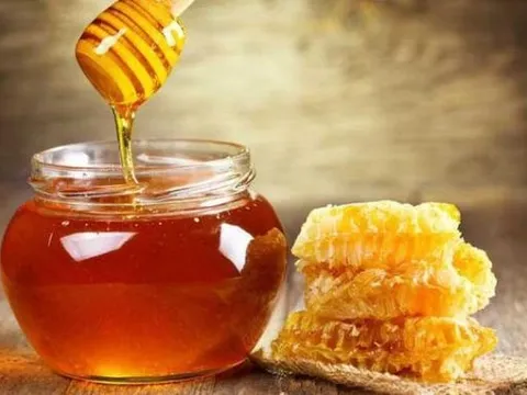 Mật ong – “vũ khí” tự nhiên giúp giảm mỡ máu và bảo vệ tim mạch
