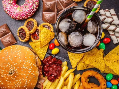 Ăn nhiều đồ siêu chế biến có thể làm ngắn tuổi thọ hơn 10%
