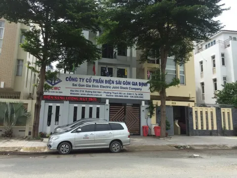 Bị chấm dứt 2 hợp đồng chỉ trong 1 ngày: EHCMC đang đánh mất niềm tin?