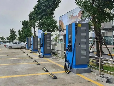 Bộ Xây dựng đề xuất mô hình đầu tư trạm sạc theo hướng xã hội hóa