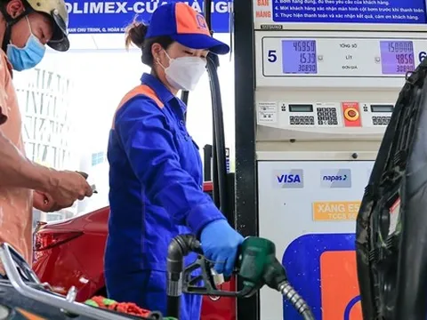 Bất ngờ với giá xăng Việt Nam: thấp hơn Campuchia, Thái Lan và Trung Quốc hơn 10.000 đồng/lít