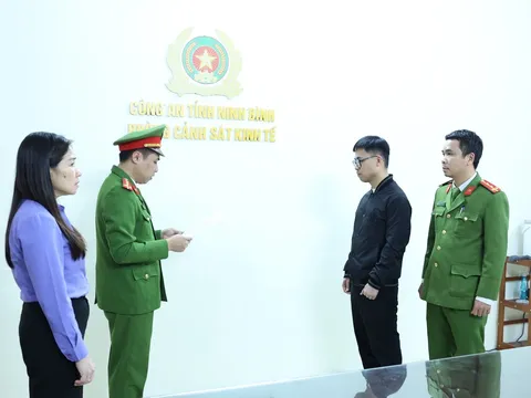 Khởi tố chủ tiệm vàng vì “giấu” hơn 1.500 tỷ doanh thu: chia nhỏ hộ kinh doanh, né hóa đơn, dòng tiền đi vòng