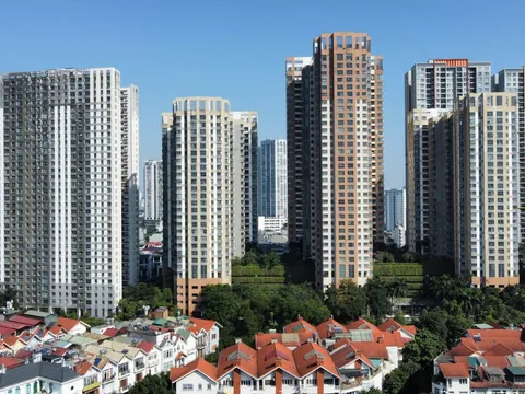 Phân khúc cao cấp áp đảo, căn hộ dưới 55 triệu đồng/m² gần như “tuyệt chủng”, chung cư Hà Nội đang “chơi” cuộc chơi của người giàu?