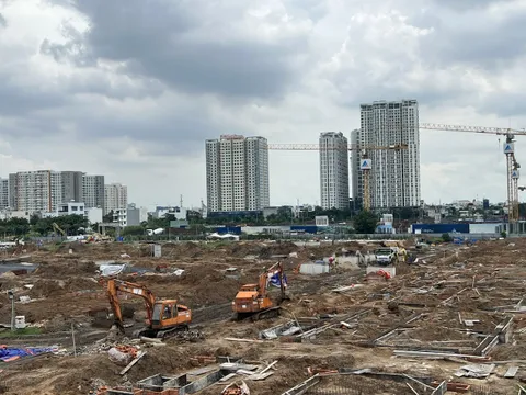 TP.HCM cảnh báo: Chậm sổ hồng, chủ đầu tư có nguy cơ bị cấm làm dự án mới